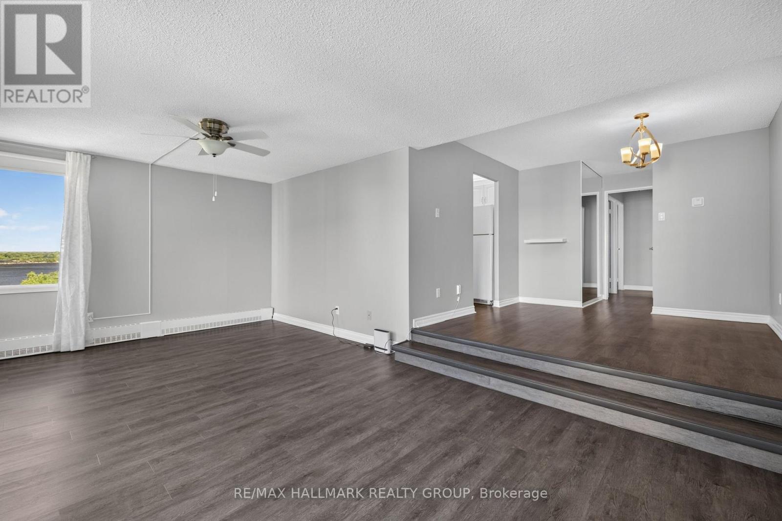 907 - 1081 Ambleside Drive, Ottawa, Ontario  K2B 8C8 - Photo 2 - X13488328