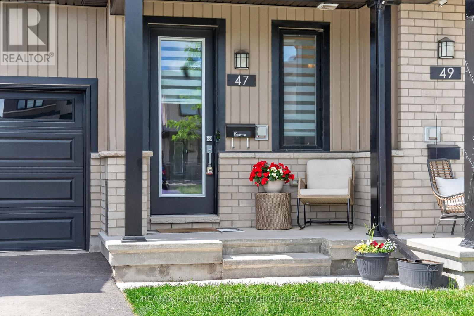 47 Jargeau Road, Ottawa, Ontario  K1W 0S7 - Photo 2 - X13488344