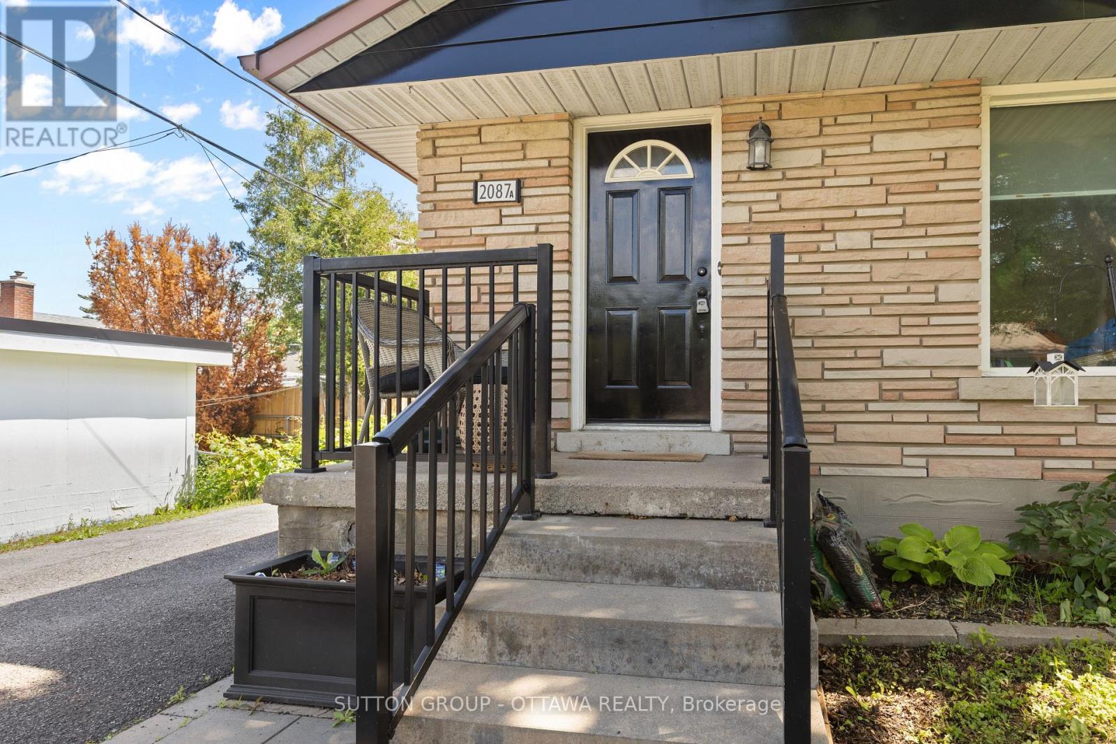 2087 Haig Drive, Ottawa, Ontario  K1G 2K8 - Photo 2 - X13488720