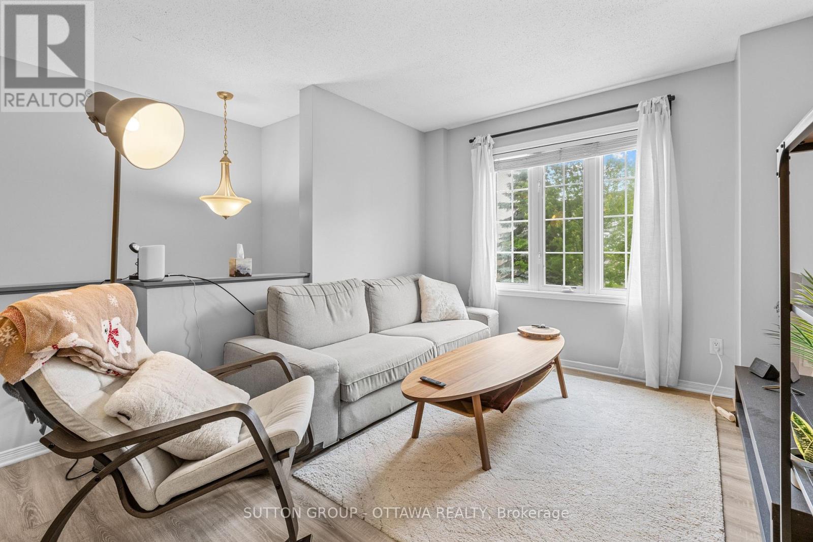 318 Gotham Private, Ottawa, Ontario  K2C 4G7 - Photo 3 - X13488858