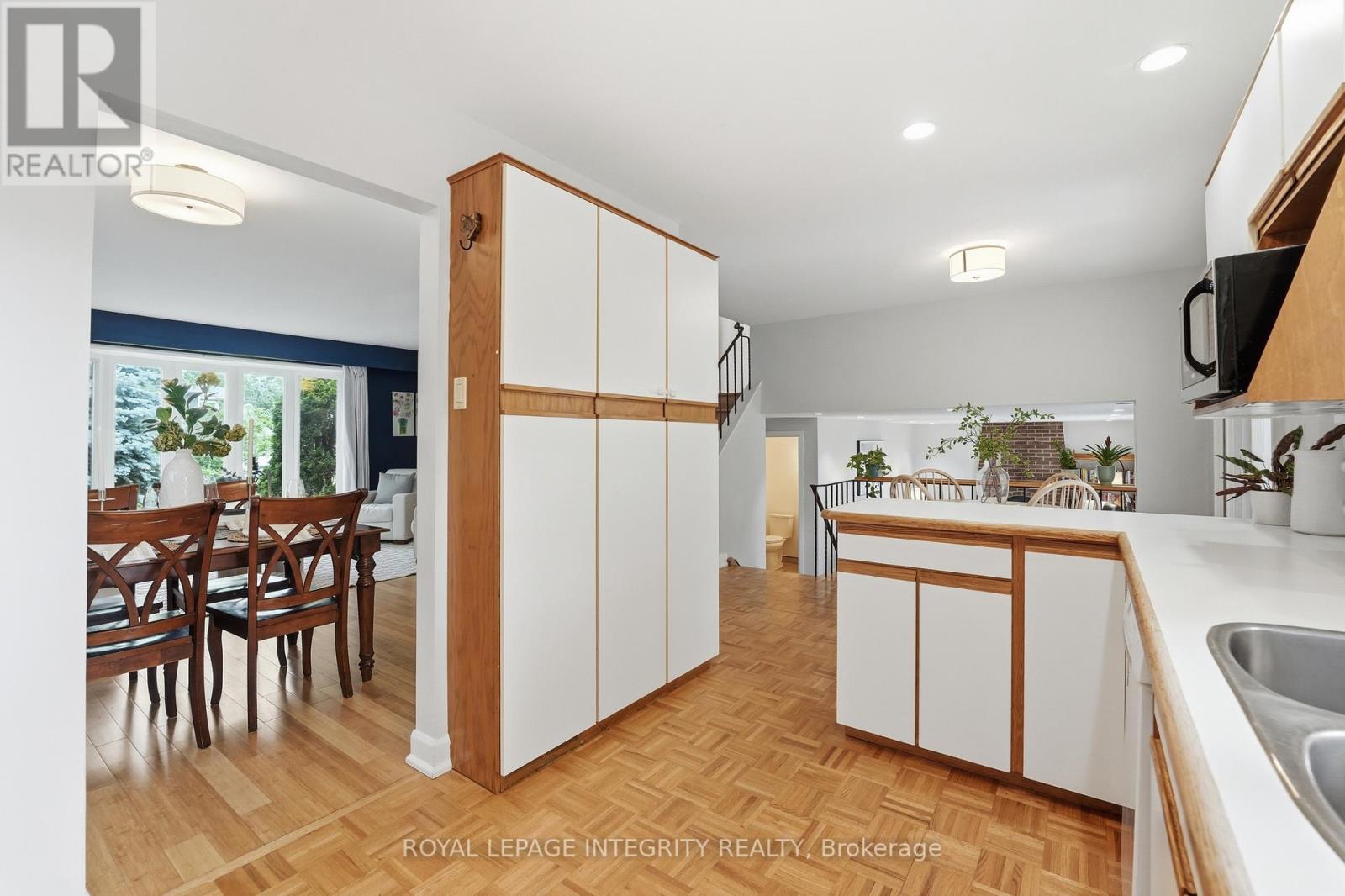 6 Woodview Crescent, Ottawa, Ontario  K1B 3A9 - Photo 11 - X13489264
