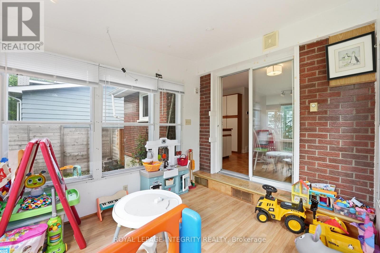6 Woodview Crescent, Ottawa, Ontario  K1B 3A9 - Photo 20 - X13489264