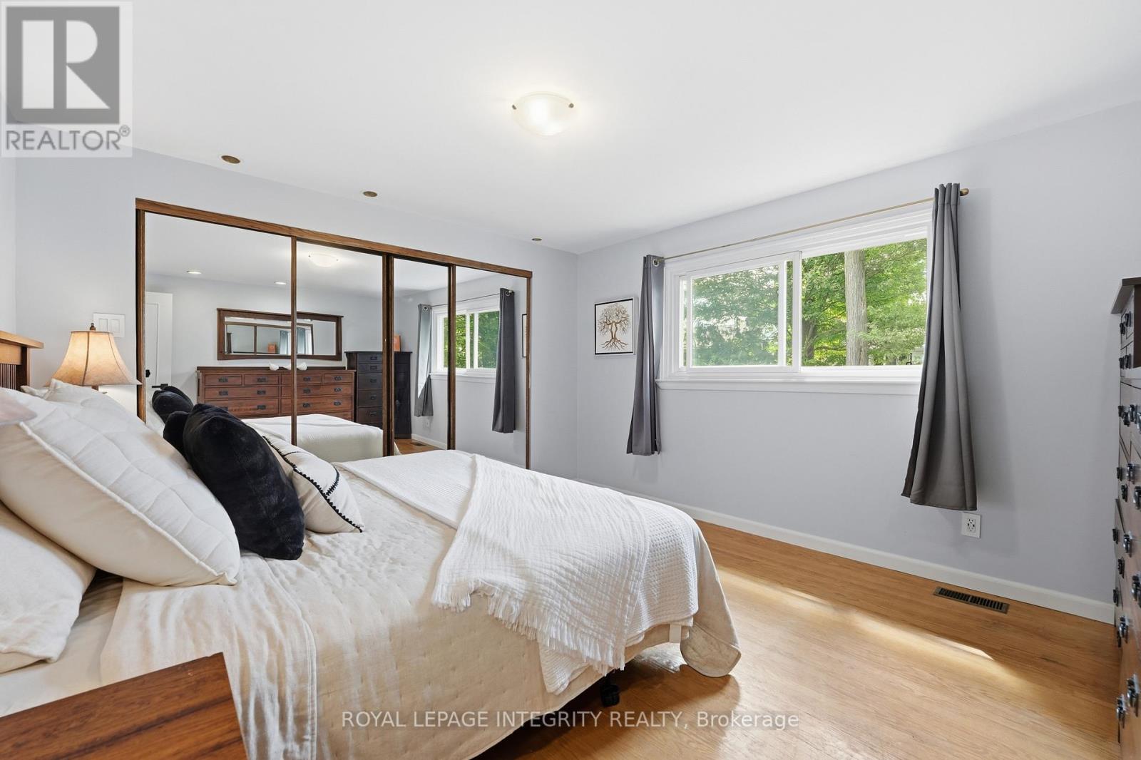 6 Woodview Crescent, Ottawa, Ontario  K1B 3A9 - Photo 23 - X13489264
