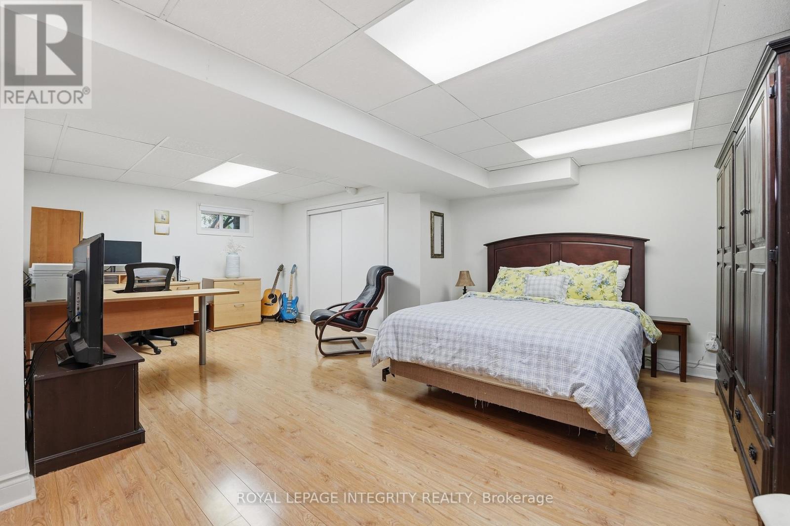 6 Woodview Crescent, Ottawa, Ontario  K1B 3A9 - Photo 31 - X13489264