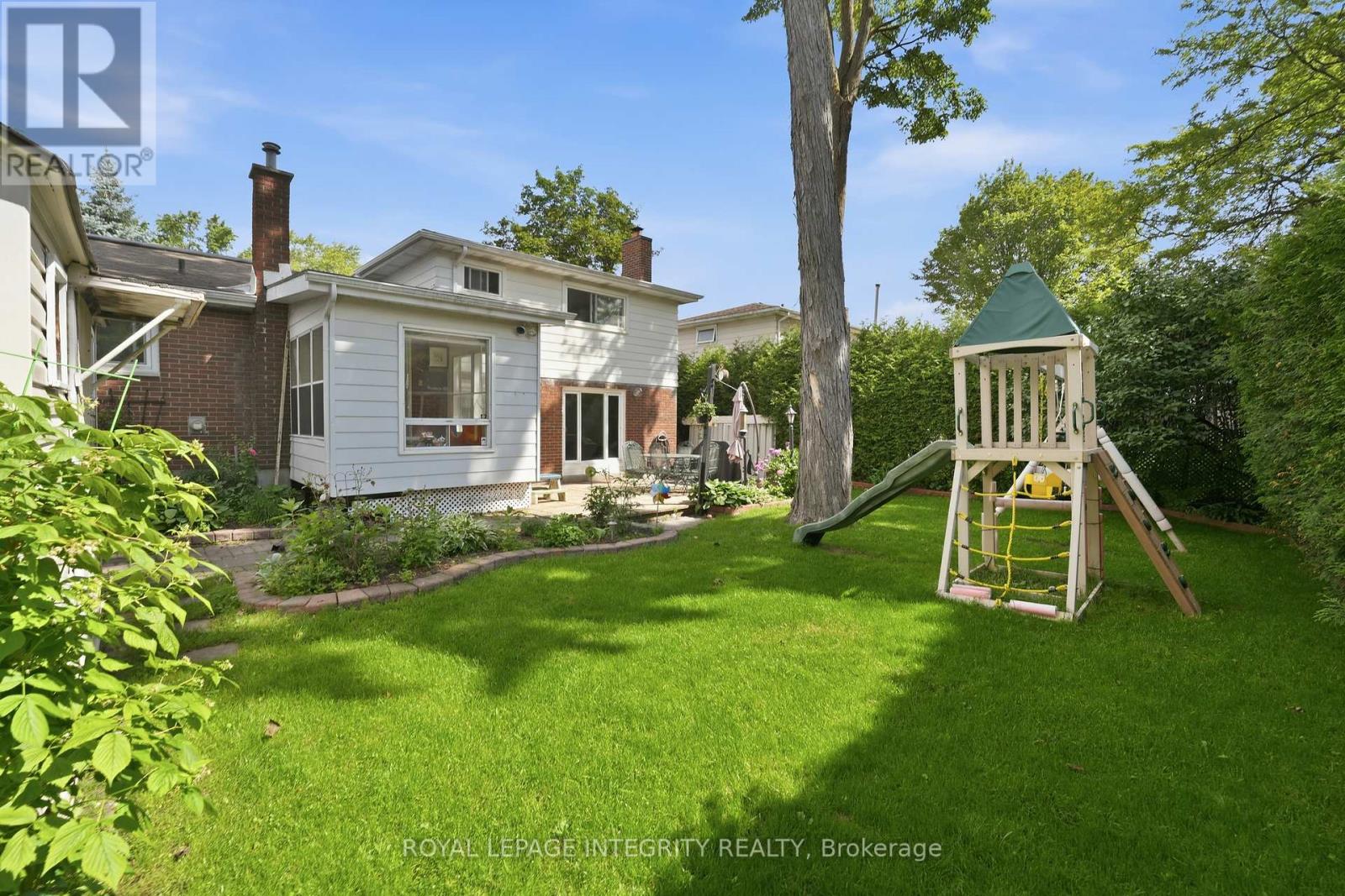6 Woodview Crescent, Ottawa, Ontario  K1B 3A9 - Photo 37 - X13489264