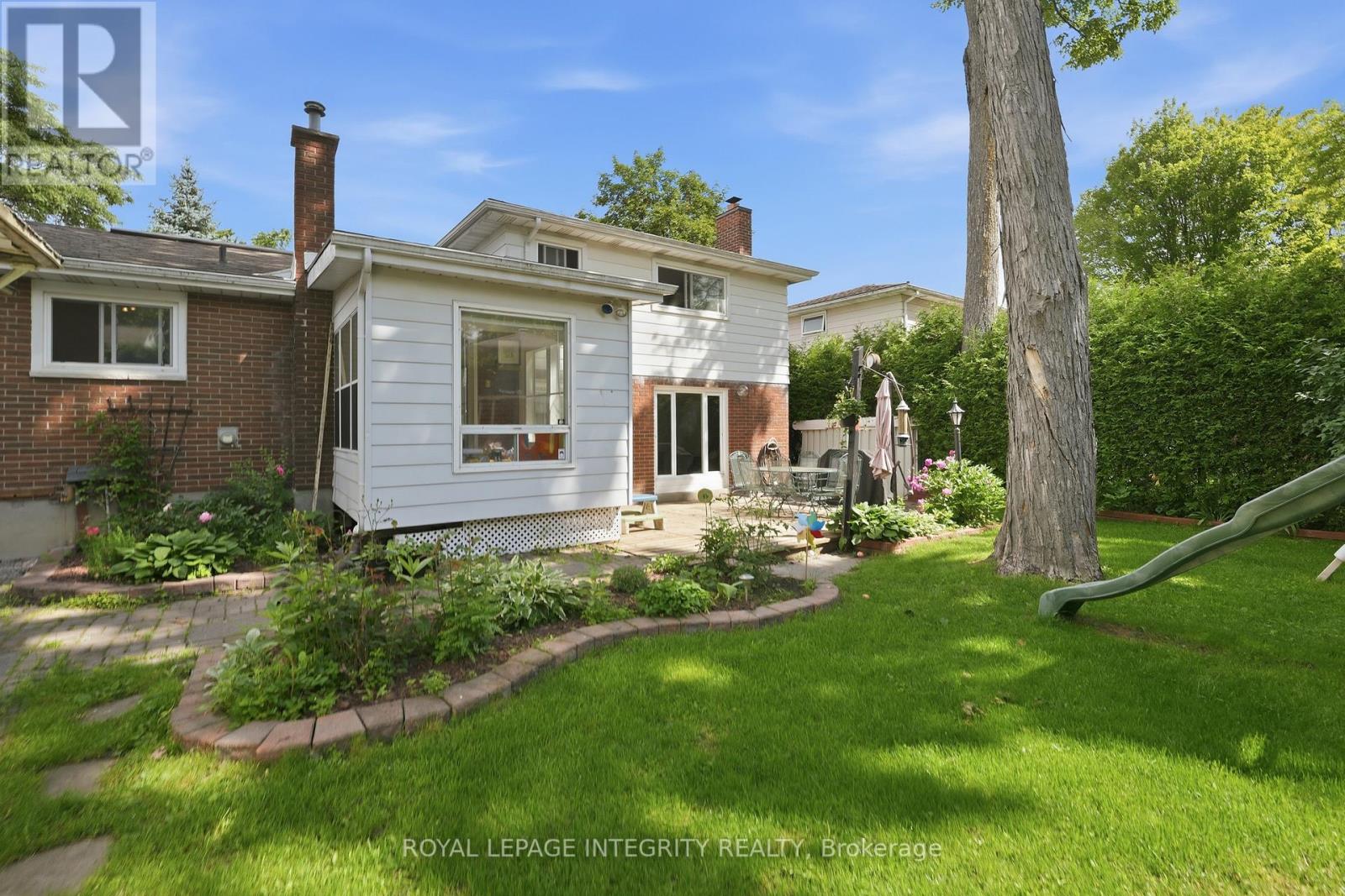6 Woodview Crescent, Ottawa, Ontario  K1B 3A9 - Photo 39 - X13489264