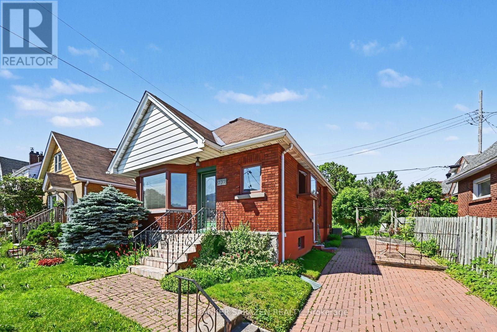 238 Fairmont Avenue, Ottawa, Ontario  K1Y 1X9 - Photo 1 - X13489290
