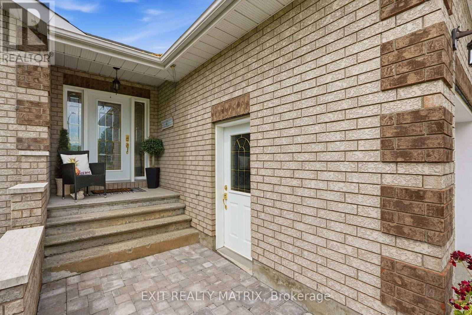 16 Richelieu Street, Russell, Ontario  K0A 1W0 - Photo 4 - X13489754