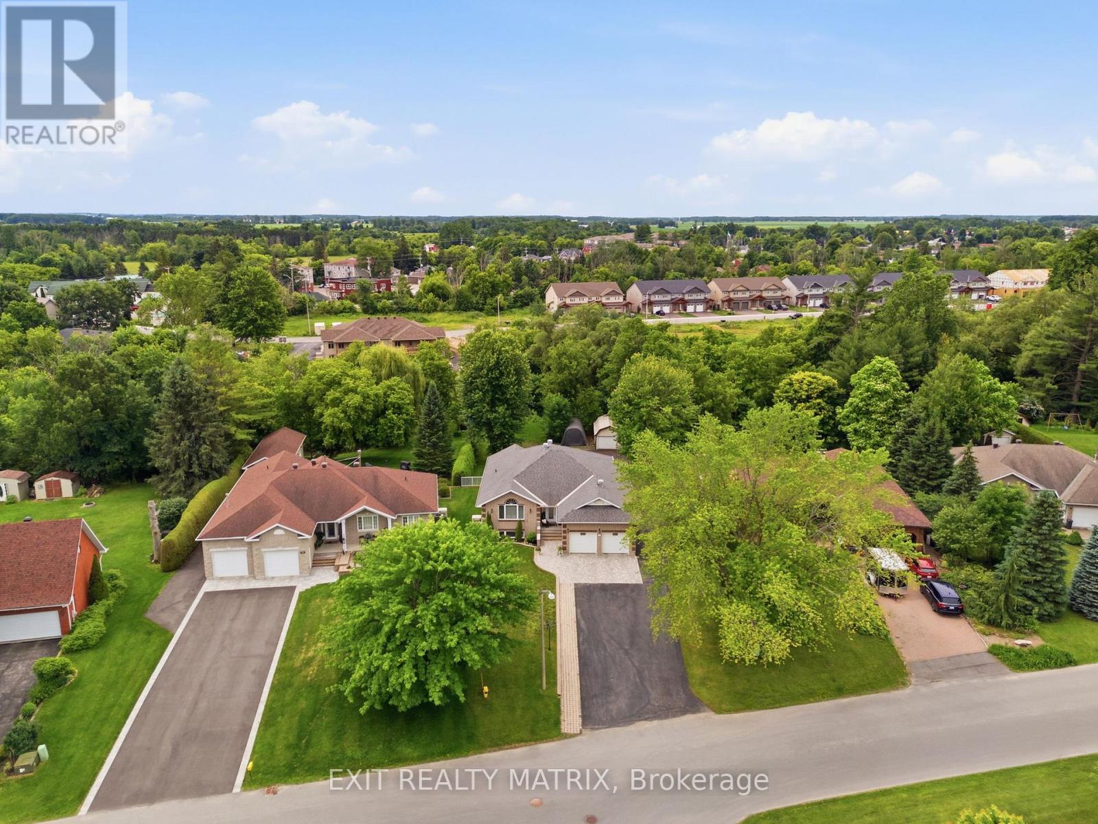 16 Richelieu Street, Russell, Ontario  K0A 1W0 - Photo 44 - X13489754