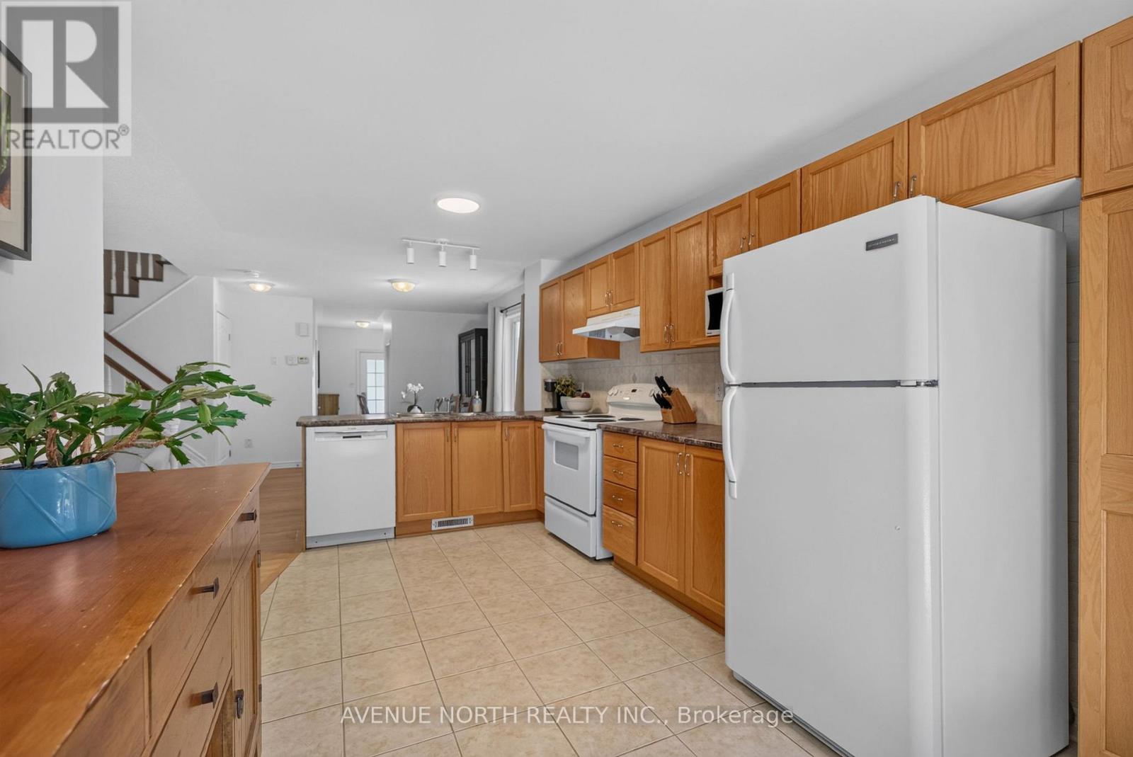 4223 Kelly Farm Drive, Ottawa, Ontario  K1T 0A5 - Photo 10 - X13489932