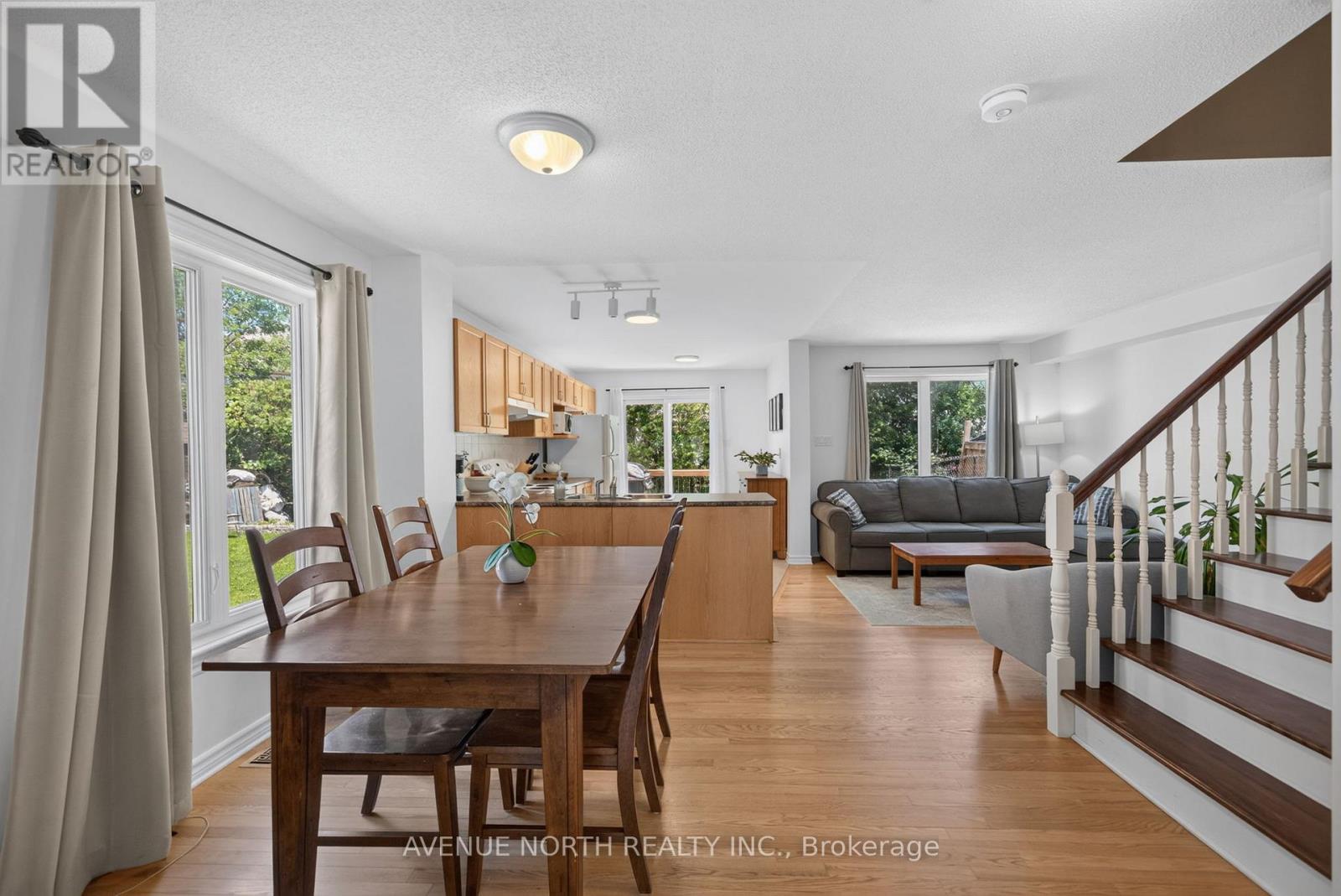 4223 Kelly Farm Drive, Ottawa, Ontario  K1T 0A5 - Photo 5 - X13489932