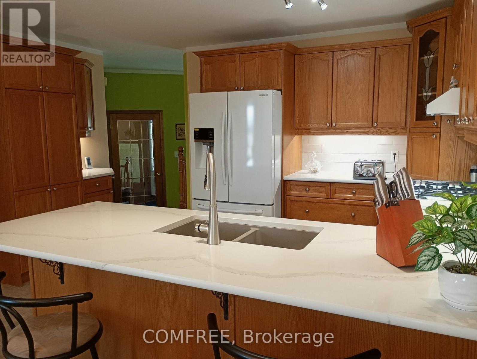 35 Tanya Drive, Southwest Middlesex, Ontario  N0L 1M0 - Photo 17 - X13490048