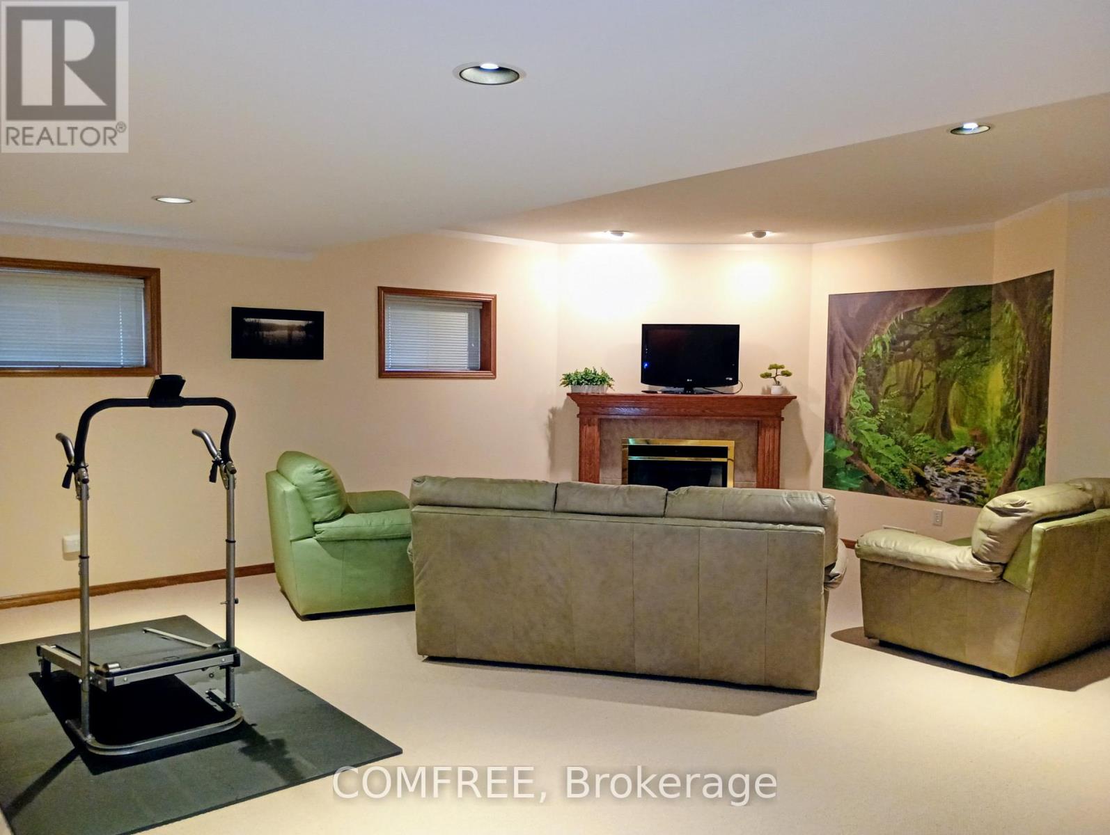 35 Tanya Drive, Southwest Middlesex, Ontario  N0L 1M0 - Photo 20 - X13490048