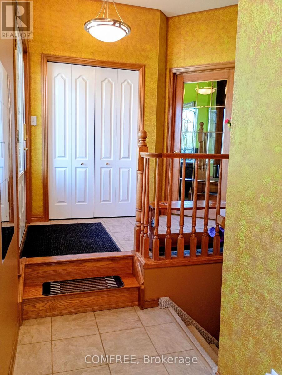 35 Tanya Drive, Southwest Middlesex, Ontario  N0L 1M0 - Photo 7 - X13490048