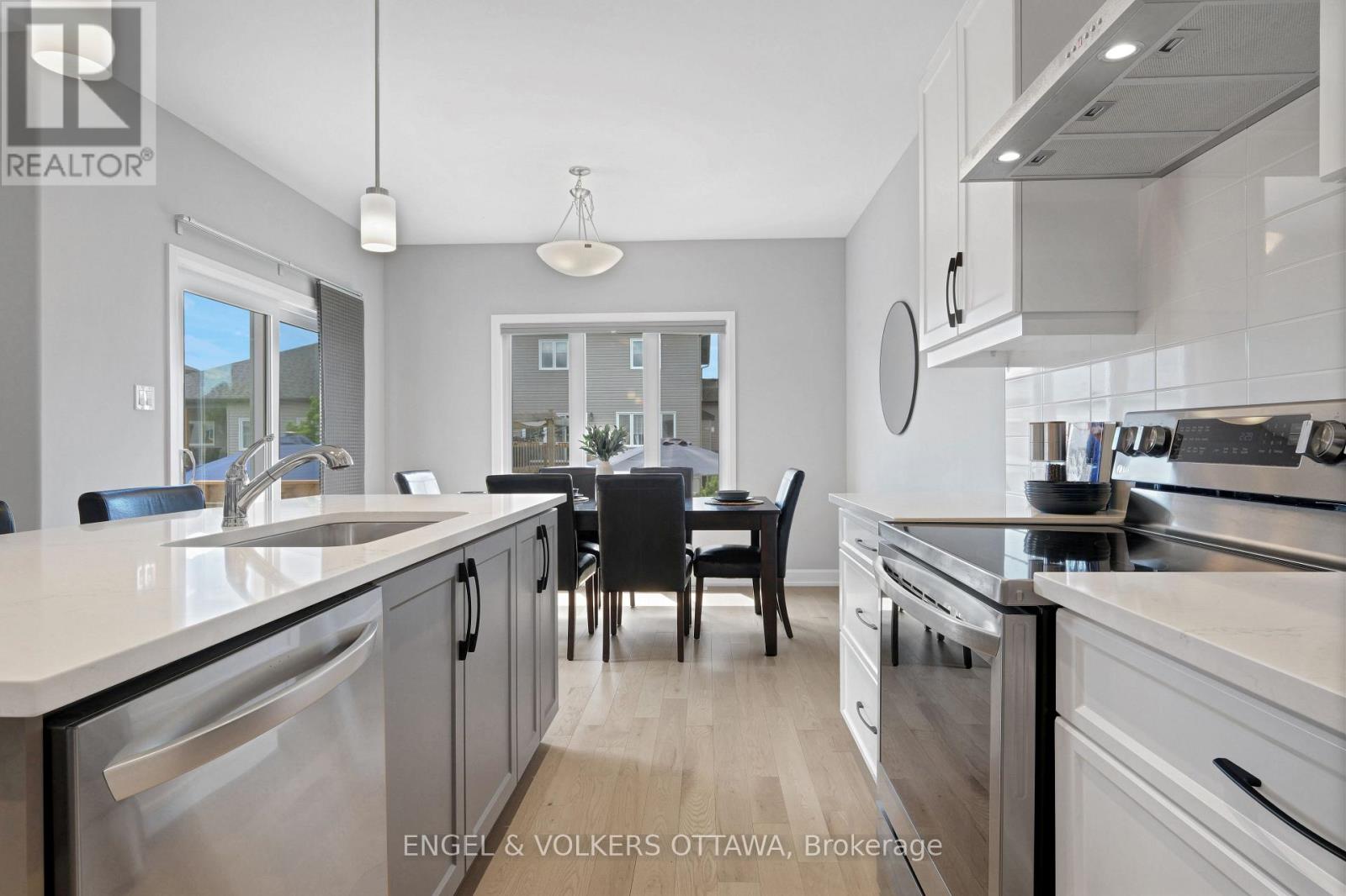 325 Moonlight Drive, Russell, Ontario  K4R 0L1 - Photo 14 - X13490254