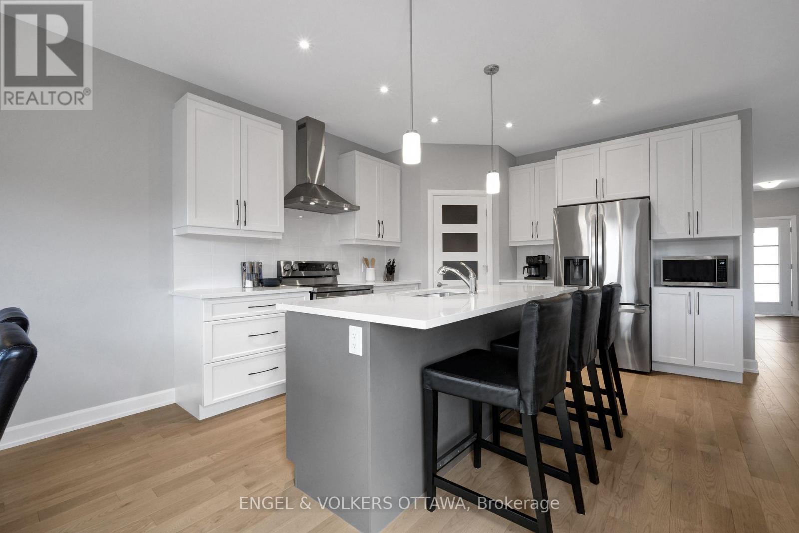 325 Moonlight Drive, Russell, Ontario  K4R 0L1 - Photo 19 - X13490254