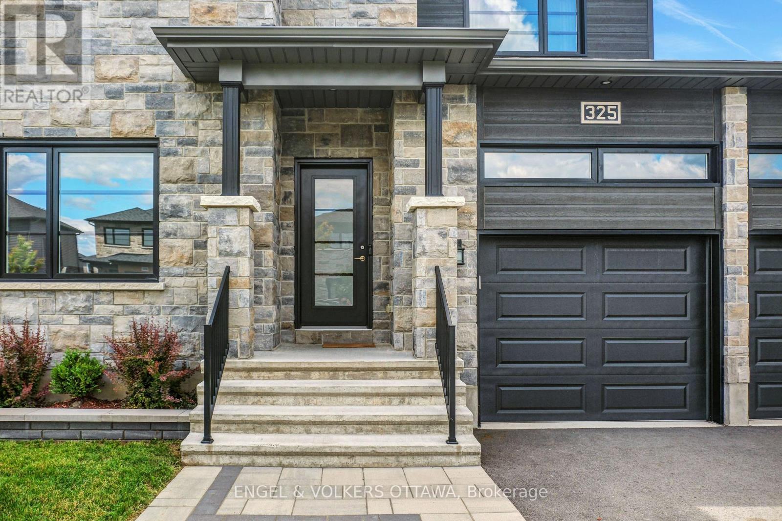 325 Moonlight Drive, Russell, Ontario  K4R 0L1 - Photo 3 - X13490254