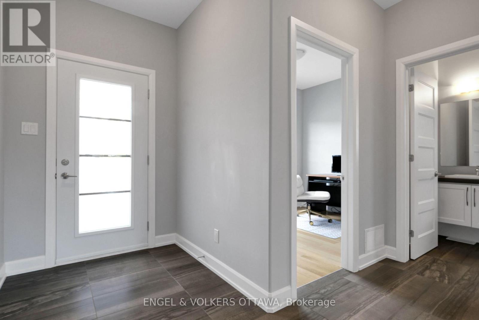 325 Moonlight Drive, Russell, Ontario  K4R 0L1 - Photo 4 - X13490254