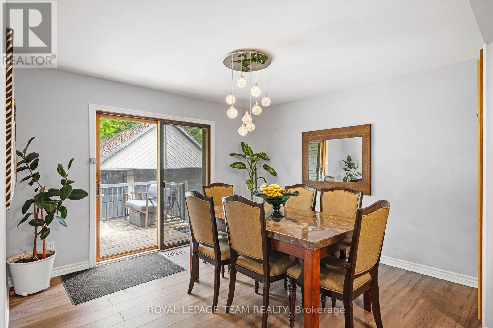 879 Pleasant Park Road, Ottawa, Ontario  K1G 1Z1 - Photo 10 - X13490262