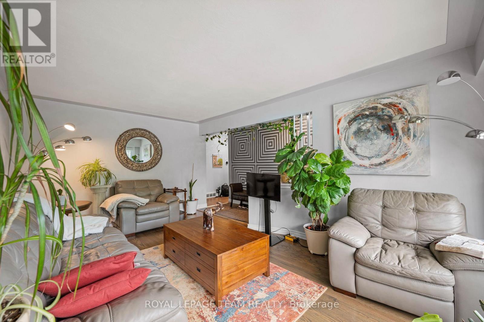 879 Pleasant Park Road, Ottawa, Ontario  K1G 1Z1 - Photo 7 - X13490262