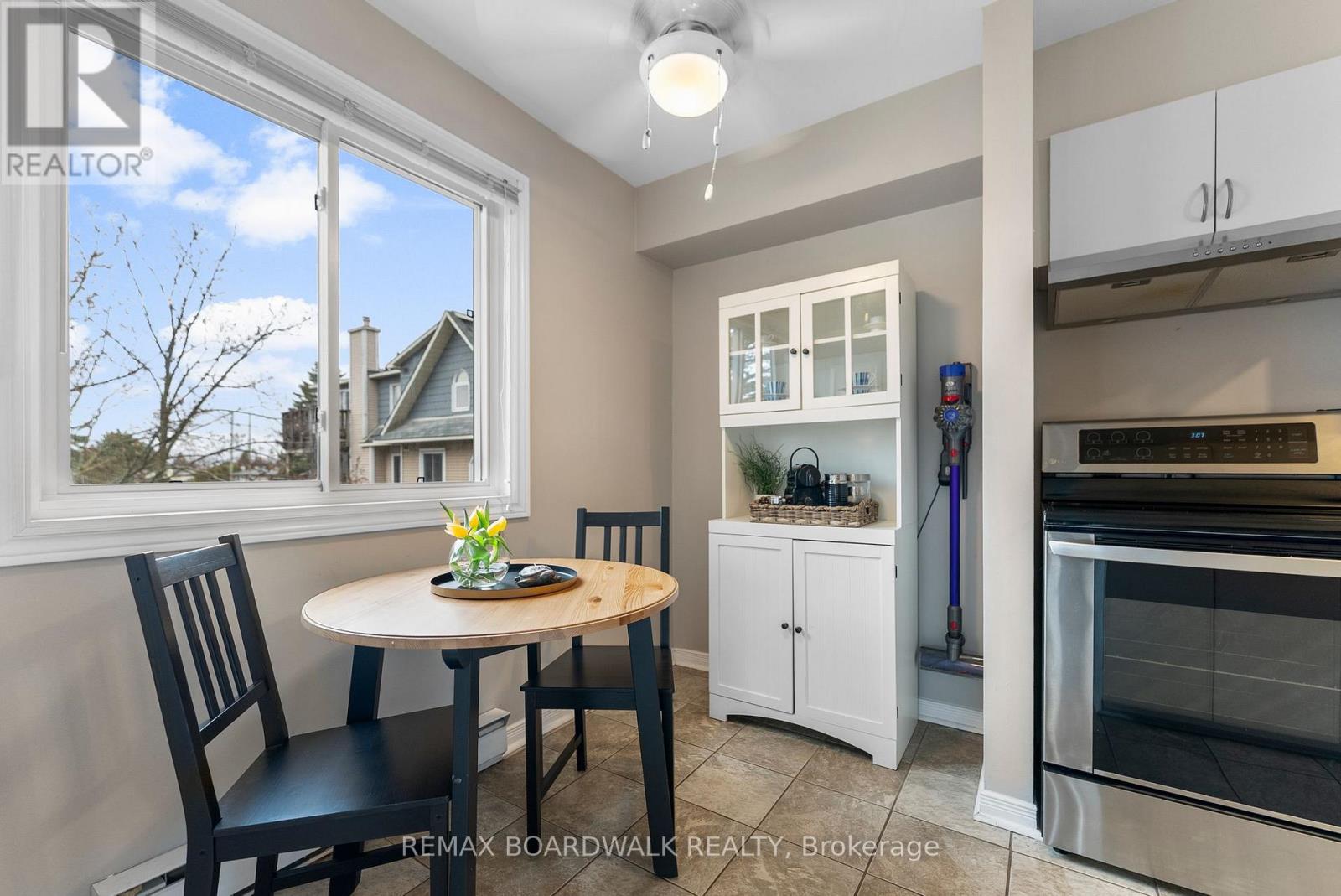 614 Tanguay Court, Ottawa, Ontario  K2L 3X3 - Photo 11 - X13490286