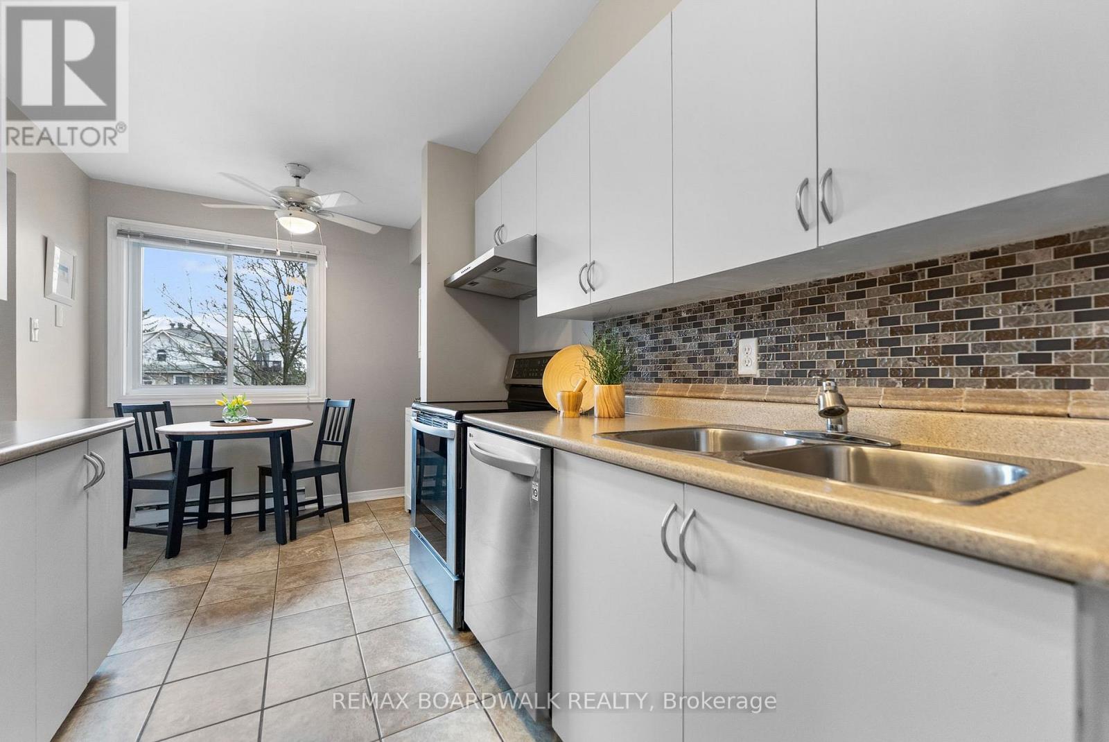 614 Tanguay Court, Ottawa, Ontario  K2L 3X3 - Photo 12 - X13490286