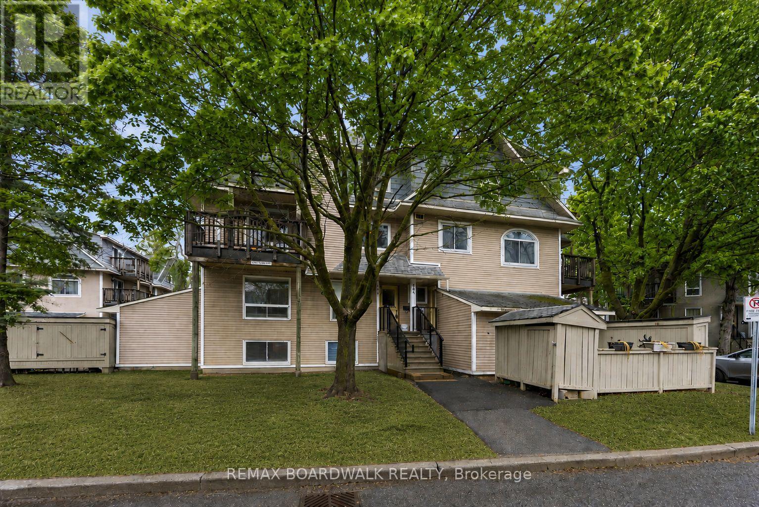 614 Tanguay Court, Ottawa, Ontario  K2L 3X3 - Photo 2 - X13490286