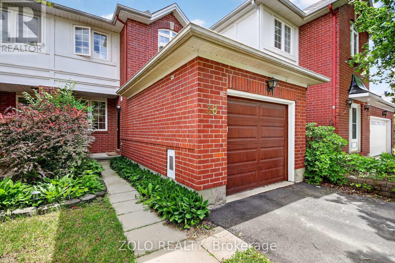 38 Central Park Drive, Ottawa, Ontario  K2C 4A3 - Photo 5 - X13490550