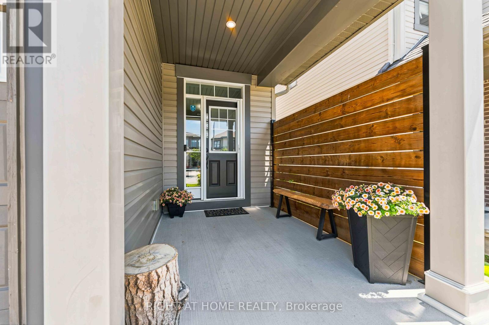 209 Quarter Horse Street, Ottawa, Ontario  K2S 0X9 - Photo 3 - X13490678