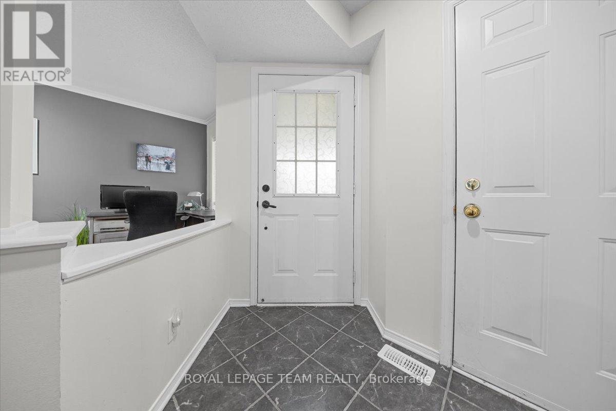 115 Fairlop Way, Ottawa, Ontario  K2J 5B6 - Photo 3 - X13490800