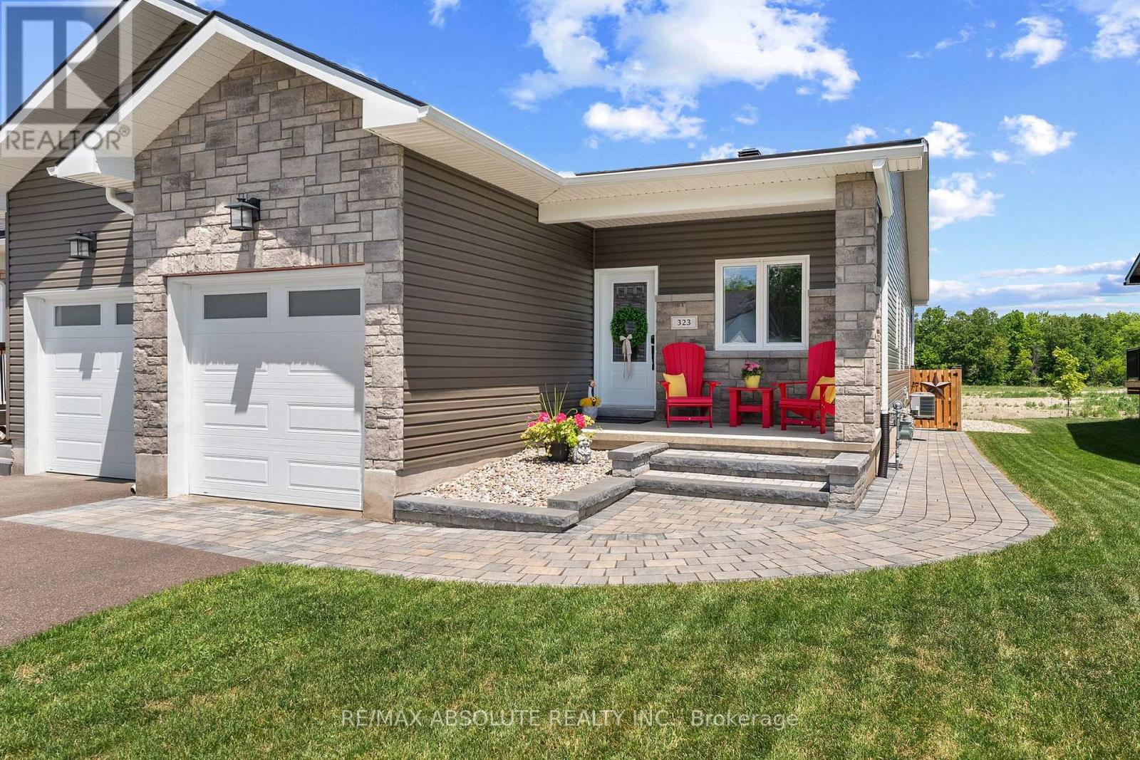 323 Forestview Crescent, Renfrew, Ontario  K7V 0C4 - Photo 1 - X13490936