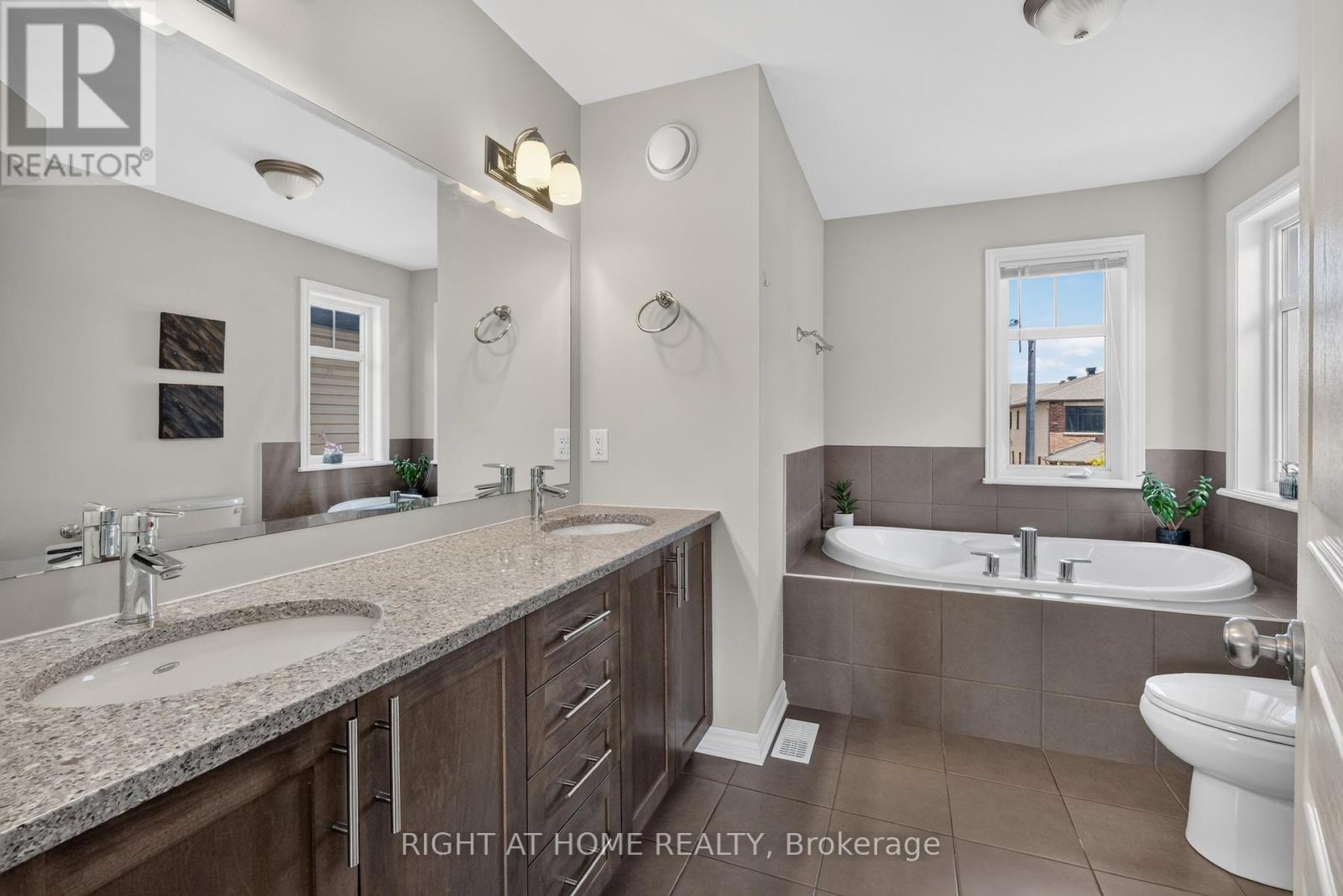207 Mareth Way, Ottawa, Ontario  K4M 0C9 - Photo 32 - X13491282