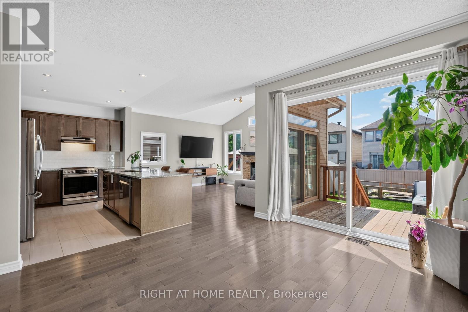 207 Mareth Way, Ottawa, Ontario  K4M 0C9 - Photo 8 - X13491282