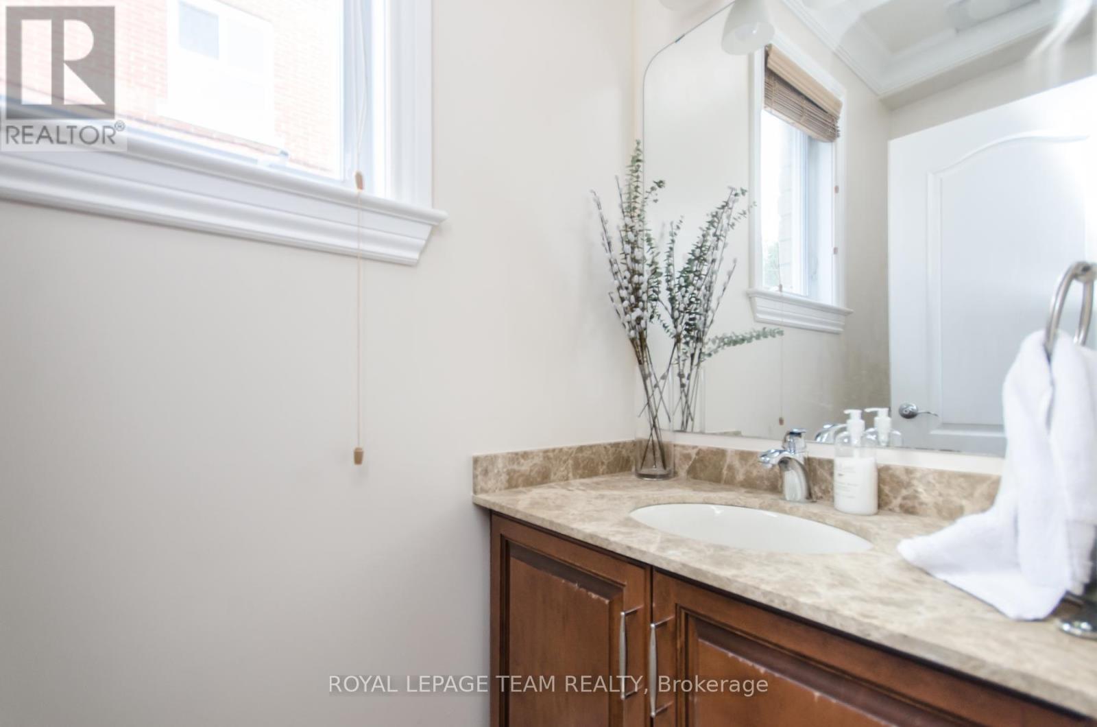 A - 526 Hilson Avenue, Ottawa, Ontario  K1Z 6C8 - Photo 8 - X13491584