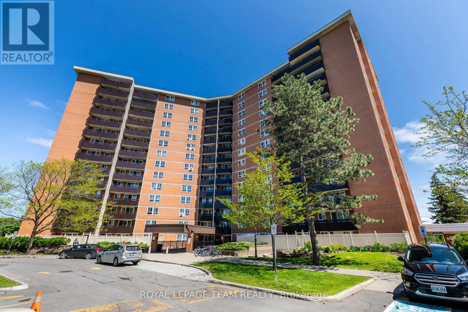 313 - 2020 JASMINE CRESCENT, Ottawa, Ontario