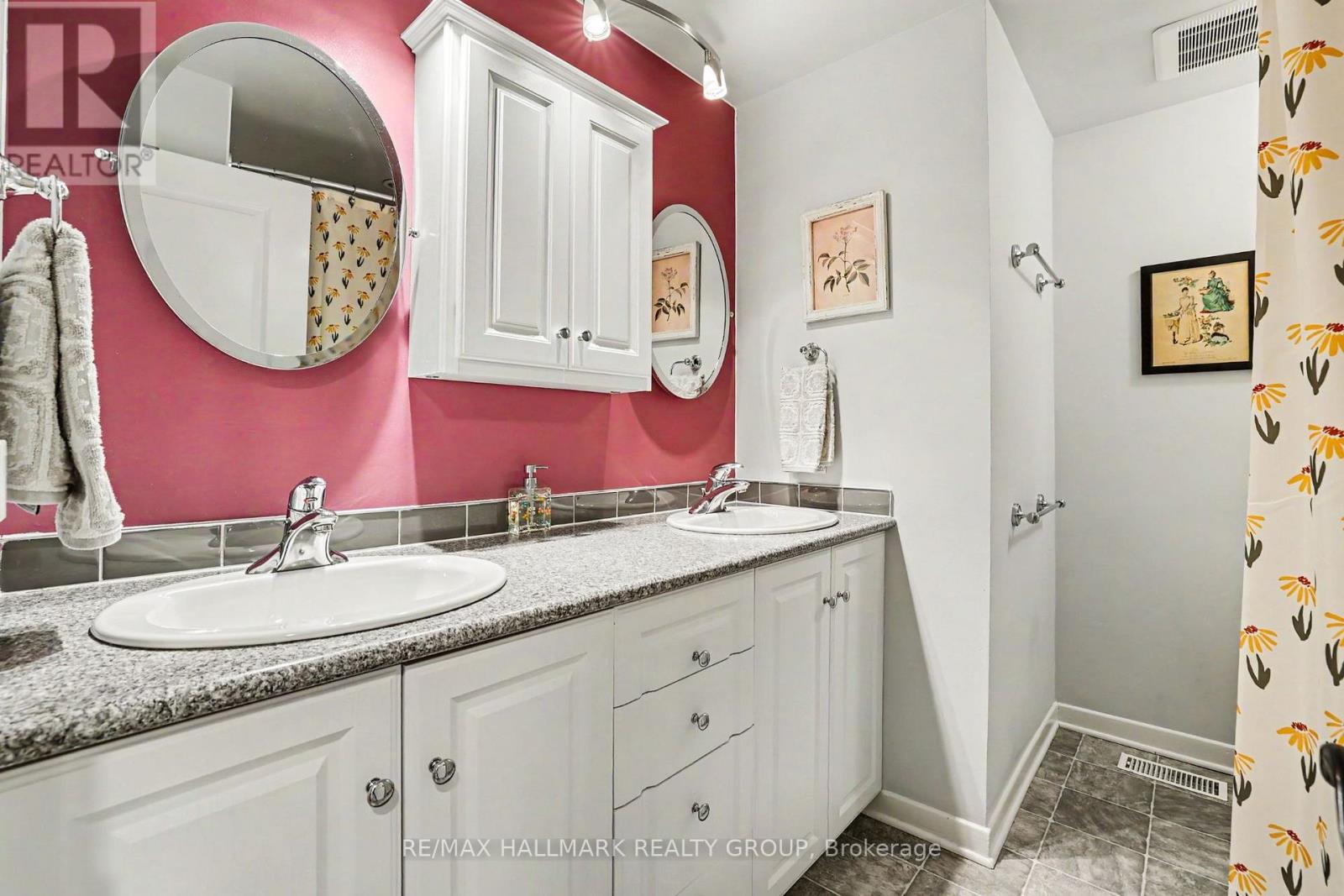 33 Newbury Avenue, Ottawa, Ontario  K2E 6K7 - Photo 13 - X13491800