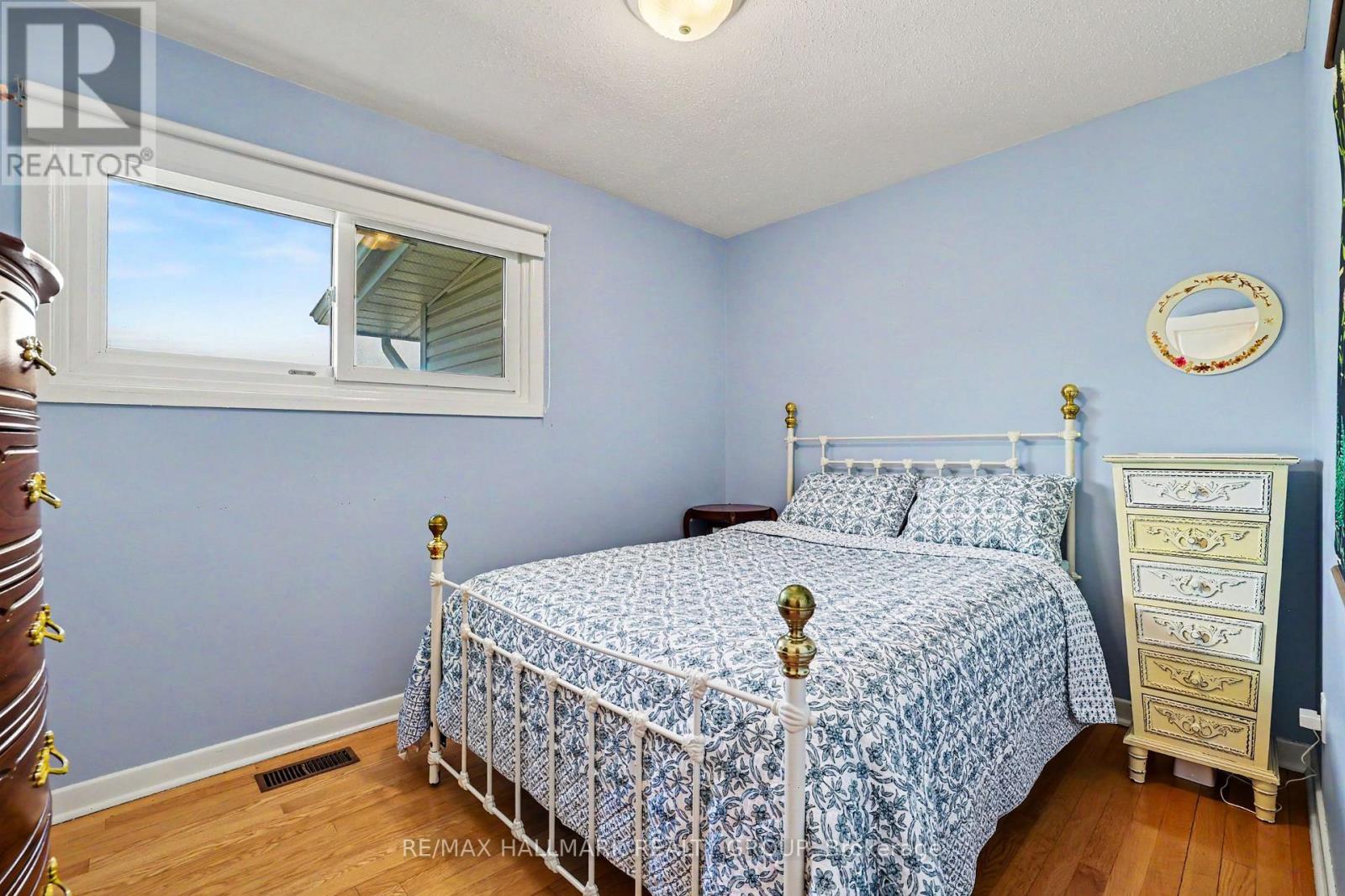 33 Newbury Avenue, Ottawa, Ontario  K2E 6K7 - Photo 16 - X13491800