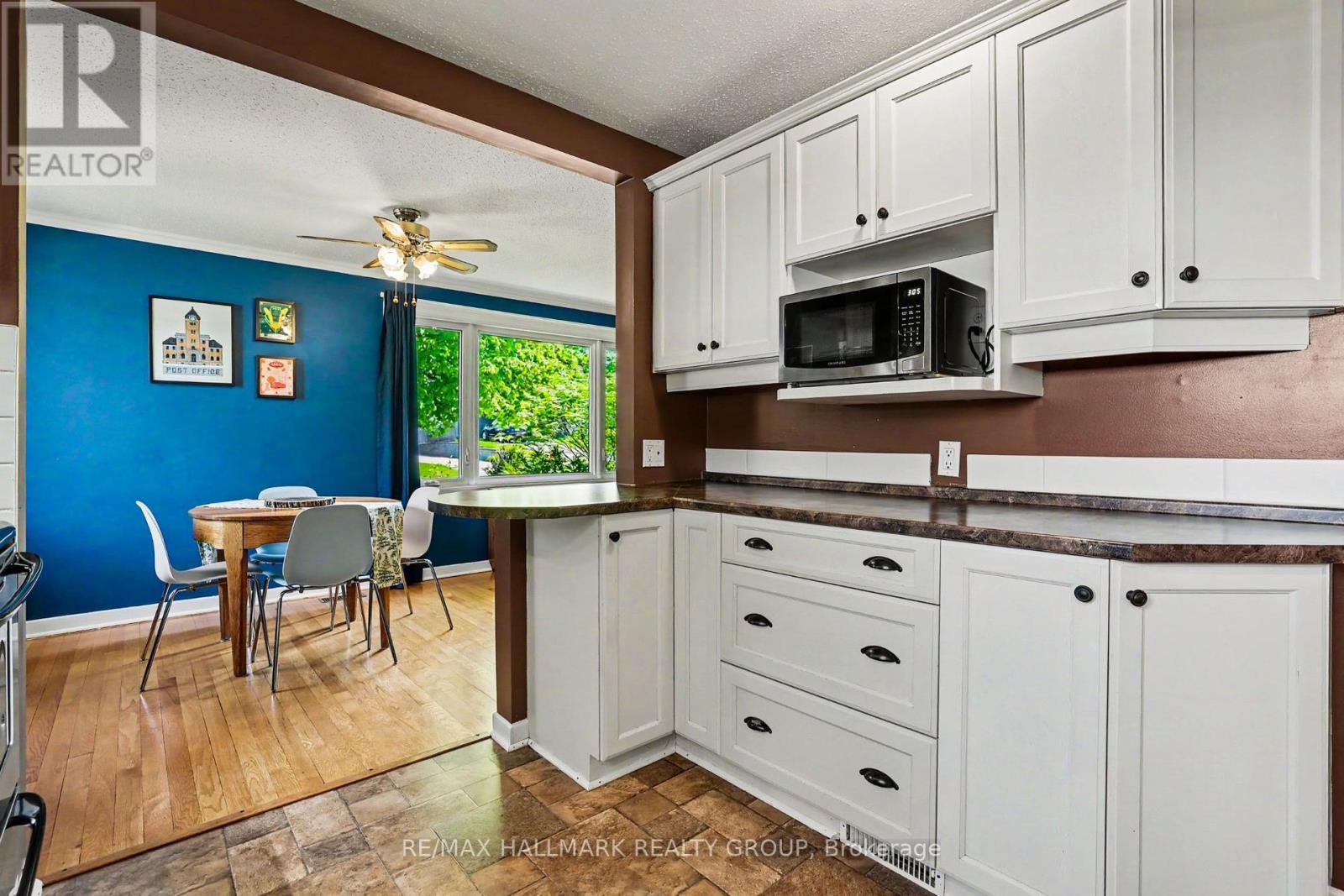 33 Newbury Avenue, Ottawa, Ontario  K2E 6K7 - Photo 9 - X13491800
