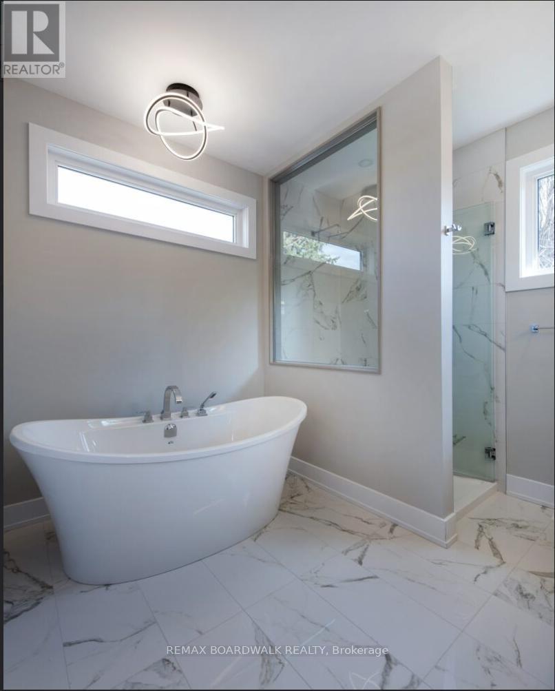 2928 Ahearn Avenue, Ottawa, Ontario  K2B 6Z9 - Photo 11 - X13491882
