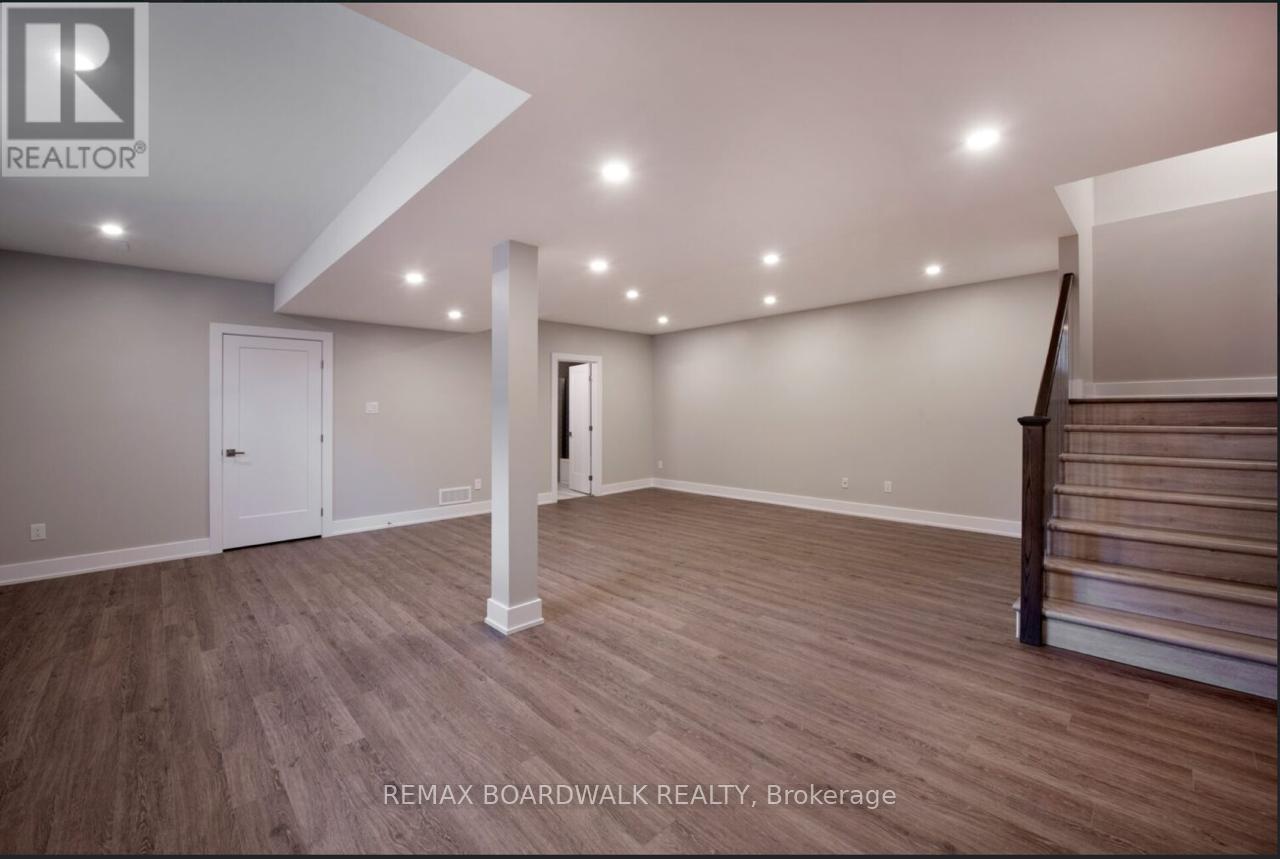 2928 Ahearn Avenue, Ottawa, Ontario  K2B 6Z9 - Photo 17 - X13491882