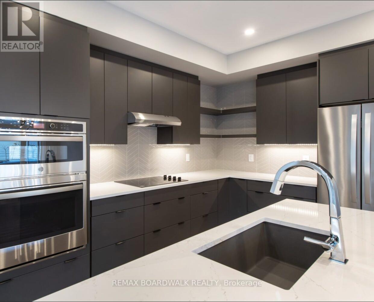 2928 Ahearn Avenue, Ottawa, Ontario  K2B 6Z9 - Photo 4 - X13491882
