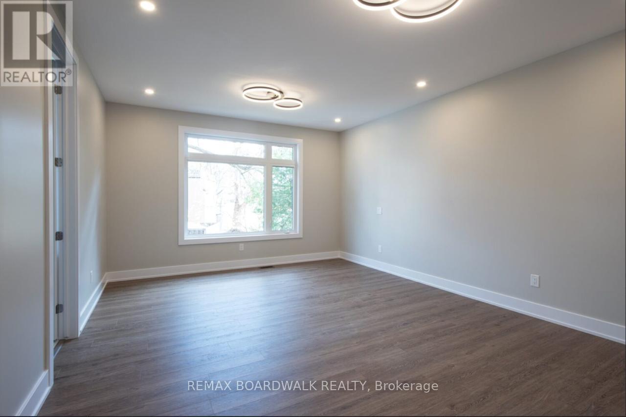 2928 Ahearn Avenue, Ottawa, Ontario  K2B 6Z9 - Photo 8 - X13491882