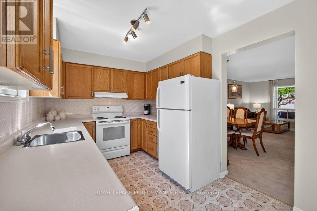 38 Burlington Crescent, Ottawa, Ontario  K1T 3K6 - Photo 12 - X13491888