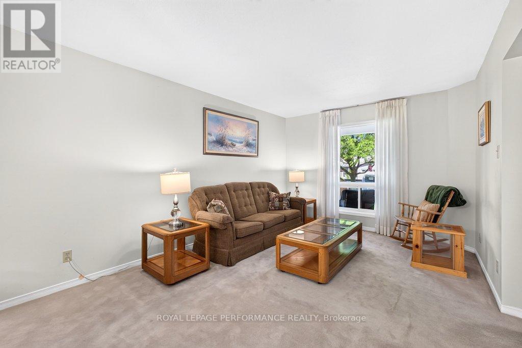 38 Burlington Crescent, Ottawa, Ontario  K1T 3K6 - Photo 6 - X13491888