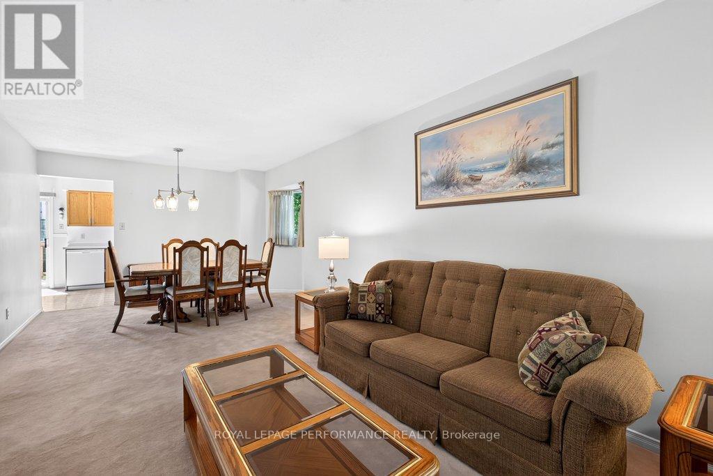 38 Burlington Crescent, Ottawa, Ontario  K1T 3K6 - Photo 8 - X13491888