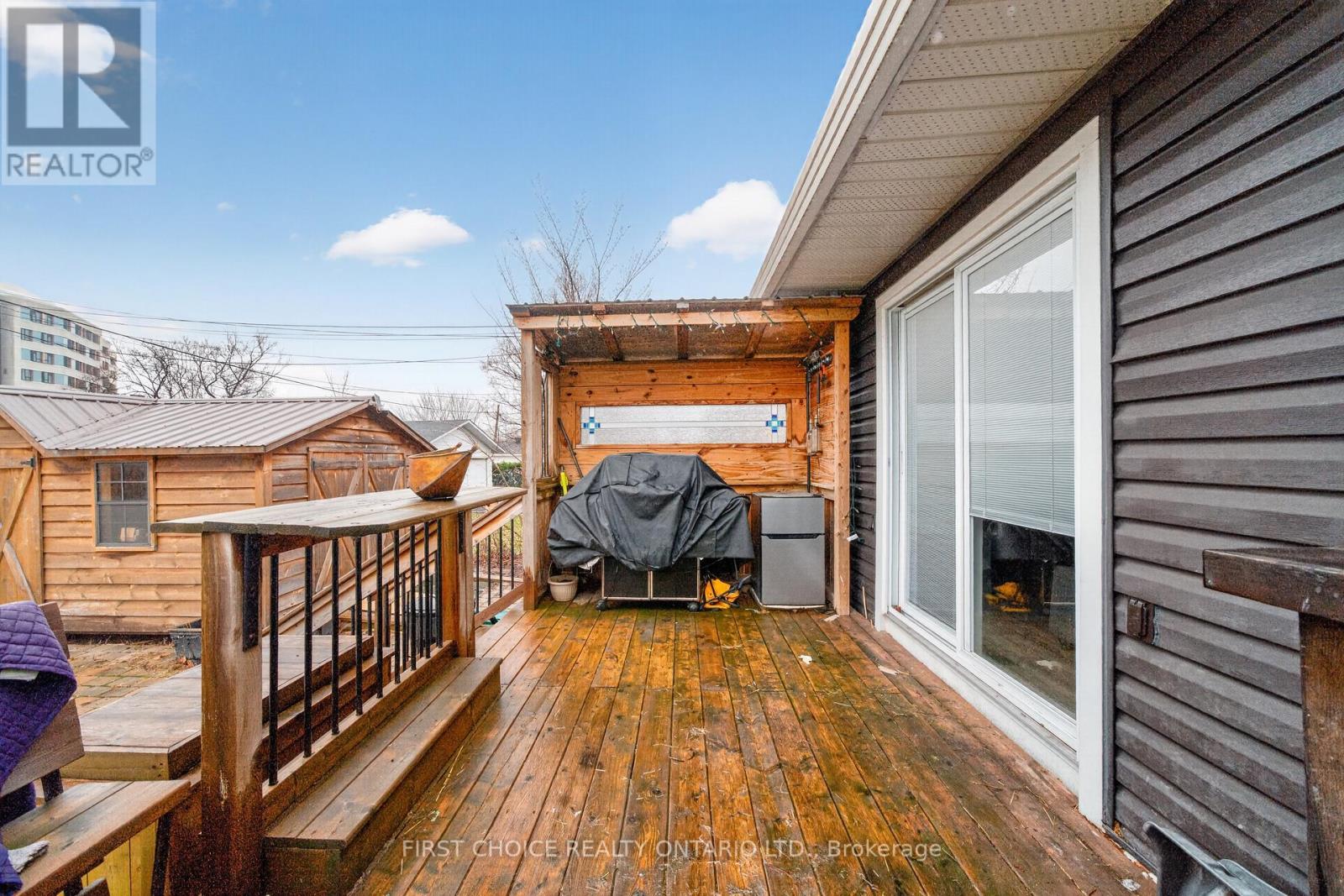 1307 Aurele Street, Ottawa, Ontario  K1B 3L4 - Photo 17 - X13491916