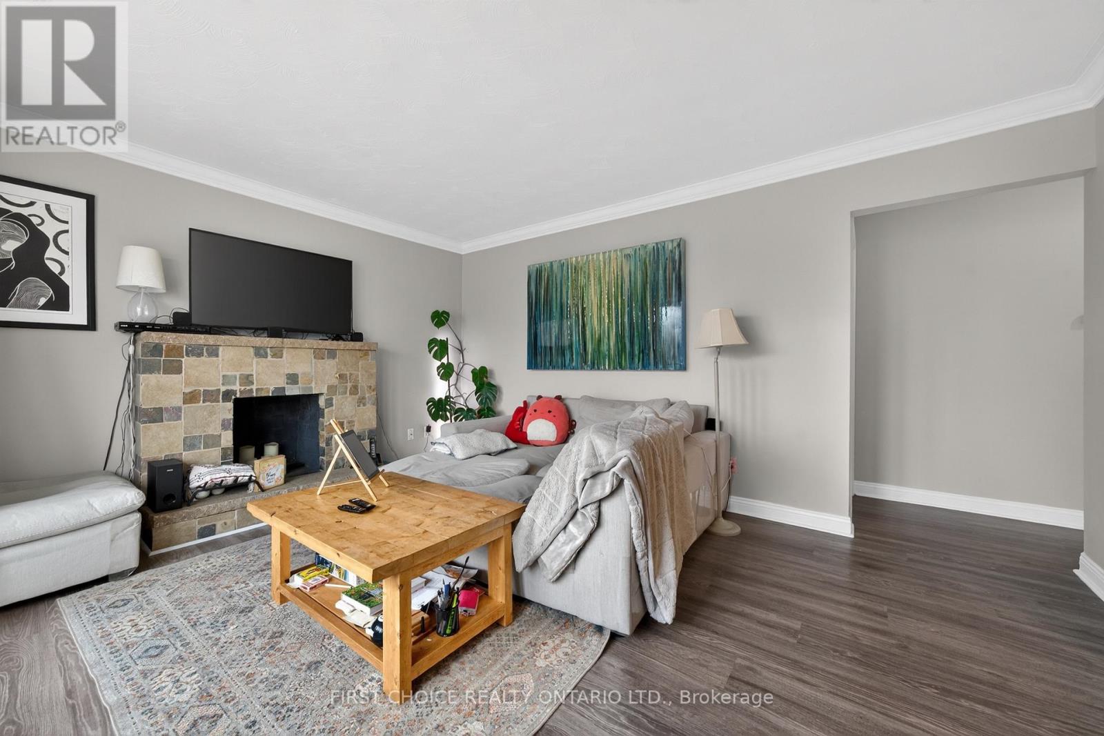 1307 Aurele Street, Ottawa, Ontario  K1B 3L4 - Photo 3 - X13491916