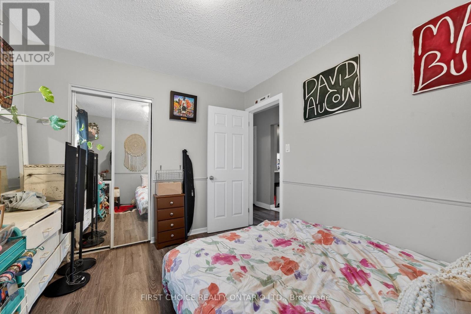 1307 Aurele Street, Ottawa, Ontario  K1B 3L4 - Photo 9 - X13491916