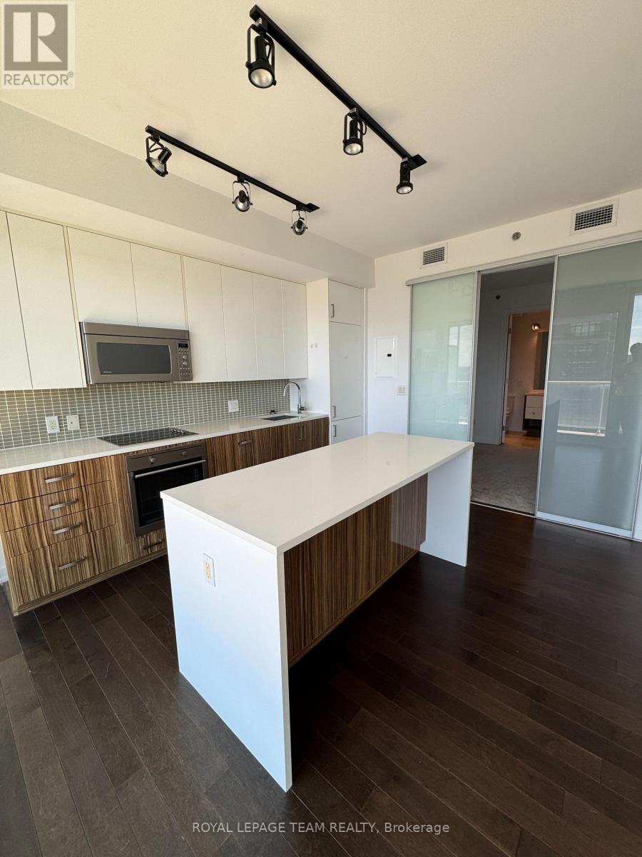 806 - 300 Lisgar Street, Ottawa, Ontario  K2P 0E2 - Photo 2 - X13491950