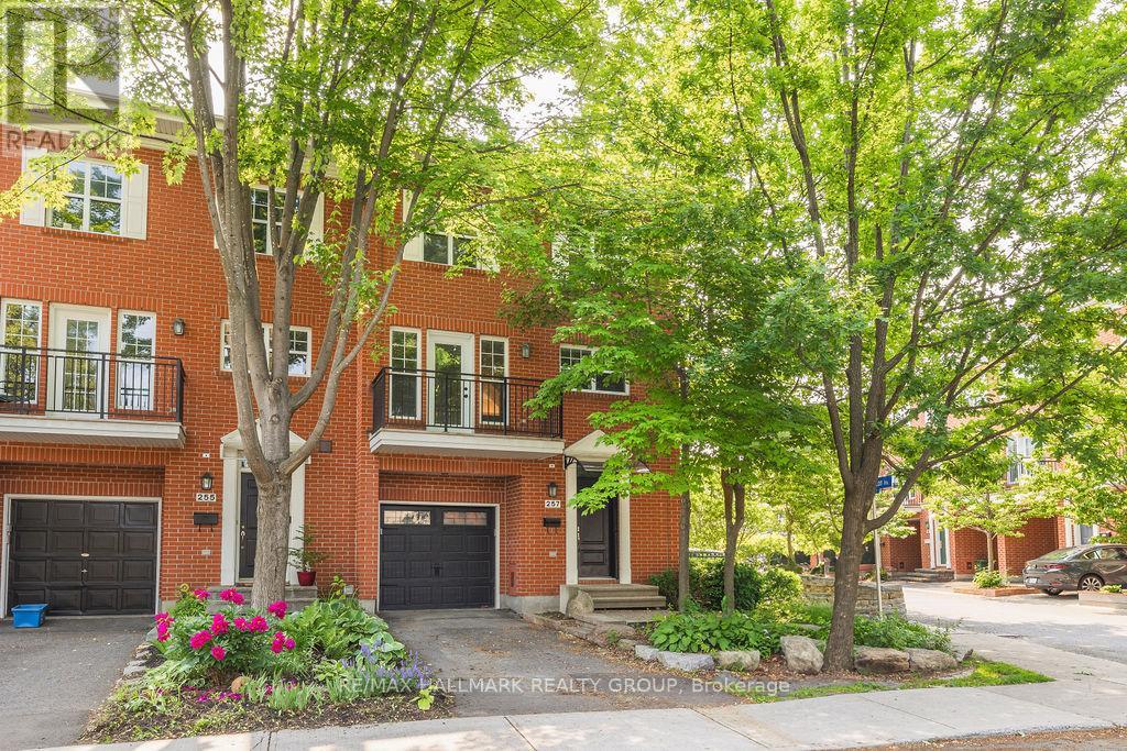 257 MART CIRCLE, Ottawa, Ontario